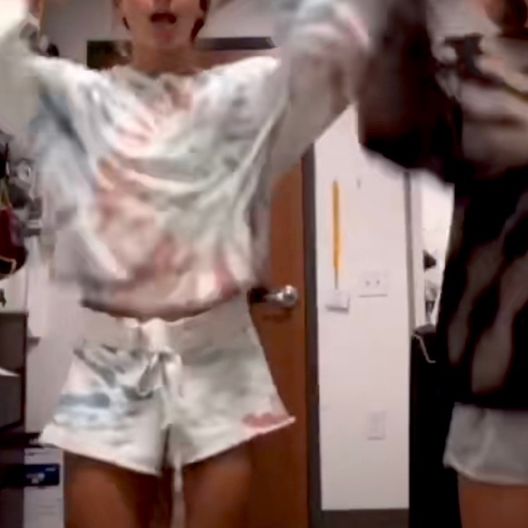 Z Supply Tie Die Sweatshirt & Short Set - Picture 6 of 9